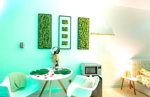 Rhone Apartment | Love Jacuzzi