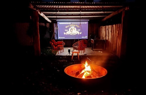 Stokers Siding Cottage | Love Lane Farmstay- Romantic couples Cottage Escape