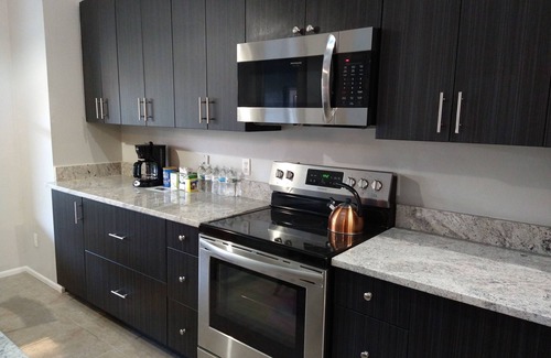 Orlando House | LOVE NEST-NEWLY RENOVATED Sleeps 7-CLOSE TO DOWNTOWN, AIRPORT & ATTRACTIONS