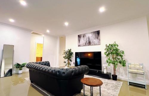 Felixstow Villa | Love of Angels - Quiet & Cozy House Near City