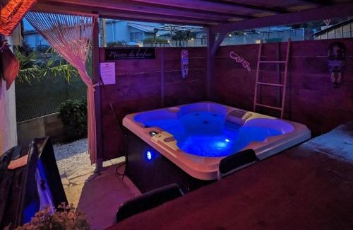 Nerac Apartment | Love Room avec spa