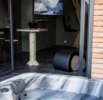 Remelfang Apartment | Love-Room BreakyWell