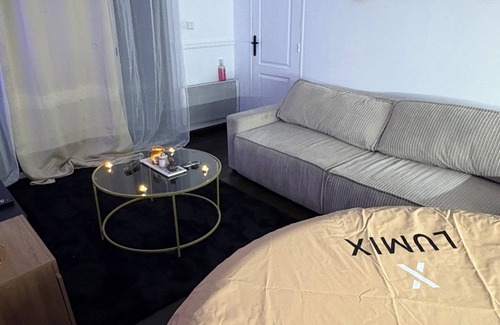 Le Blanc-Mesnil House | Love room ❤️