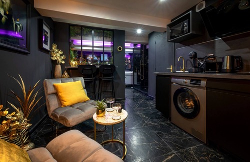 Saint-Mathieu Apartment | Love Room « La Nuit de Rêve »