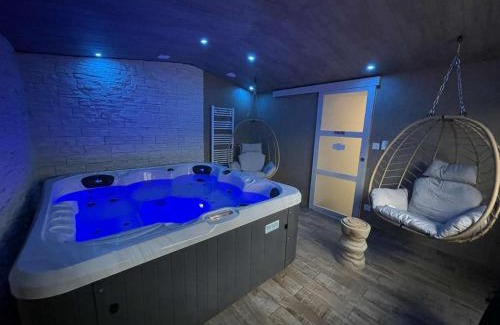 Landisacq Villa | Love room le temps d'un plaisir