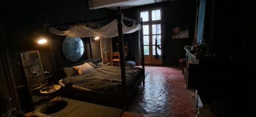 Saint-Assiscle Bed & Breakfast | Love room Perpignan donjon 35mn de Perpignan