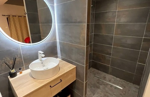 Le Perrier House | Love Room - Romantic interlude with private spa