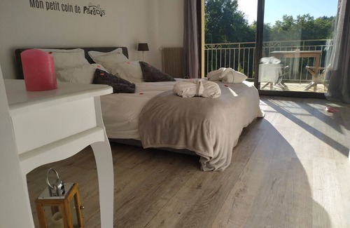 Castels Bed & Breakfast | 💕 𝙇𝒐𝙫𝒆 𝑹𝙤𝒐𝙢 𝙍𝒐𝙢𝒂𝙣𝒕𝙞𝒒𝙪𝒆, 𝙋𝒆́𝙧𝒊𝙜𝒐𝙧𝒅 