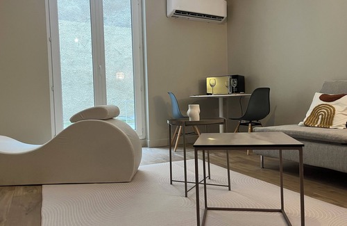 Bourg-les-Valence Apartment | Love Room Valence - Amour & Bulles