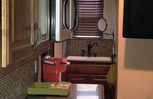 Corrales Apartment | Love Shack Cozy Corrales Country Getaway