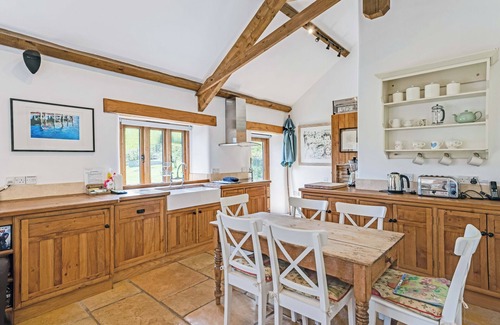 Burgh Island House | Love the Beach? Love Golf? Gorgeous, dog friendly cottage in Bigbury is for you!