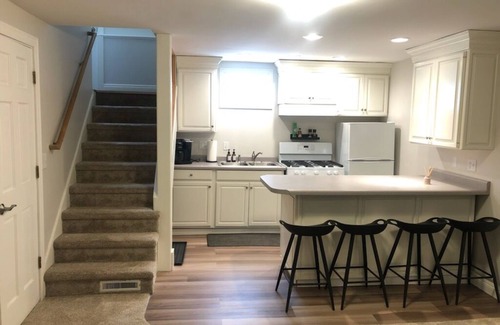 Kutzky Park House | Love Your Stay at 716-2