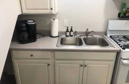 Kutzky Park House | Love Your Stay at 716-2