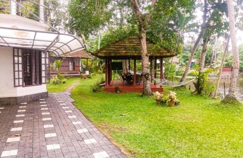 Andhakaranazhy House | Lovedale Lakeside Homestay