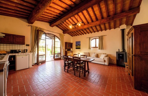 Castiglione della Pescaia House | Lovely outbuilding in Follona for 2-4 people