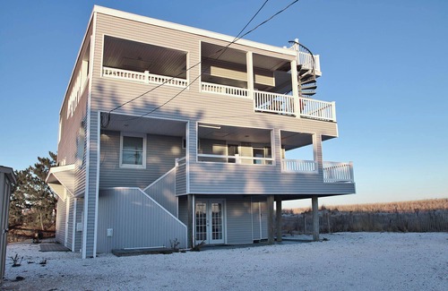 Loveladies House | Loveladies - ~LBI~ - Stupendous - Five/Six Bedroom - Oceanfront