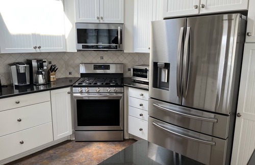 Loveladies House | Loveladies- Private Lane 4BR/Pool-Steps to Ocean/Ocean & Bay Views