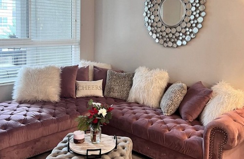 Platinum Triangle Apartment | Lovely 1 Bd 1 Ba in Amazing Location Close to All Attractions!