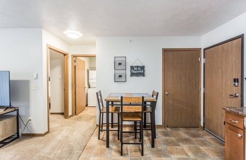 Sioux Falls Apartment | Lovely 1 BD Ideal for Traveling Professionals!