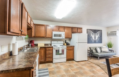 Sioux Falls Apartment | Lovely 1 BD Ideal for Traveling Professionals!