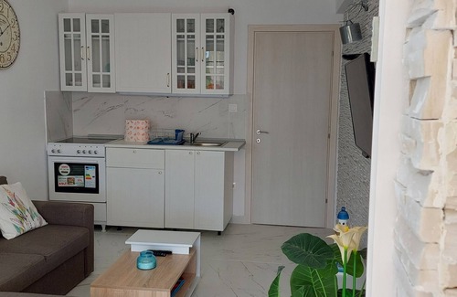 Perea Apartment | Lovely 1-Bed Apartment in Perea
