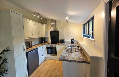Stowmarket Cottage | Lovely 1-Bed Cottage Mendlesham Green Stowmarket