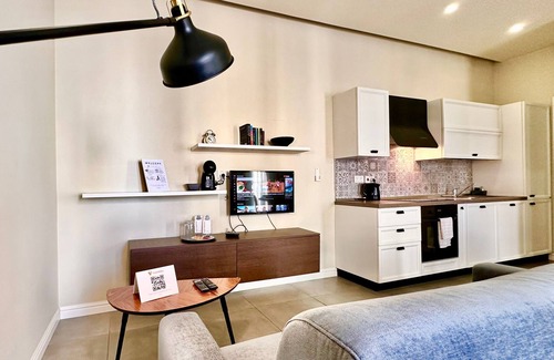 Gzira Apartment | Lovely 1 Bed Design Apt off the seafront