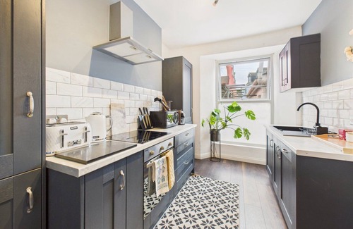Mylor Churchtown Apartment | Lovely 1-Bed Serviced Apartment in Falmouth