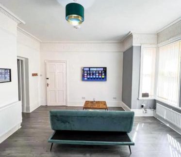 Fenham Apartment | Lovely 1-bedroom apartment, free street parking