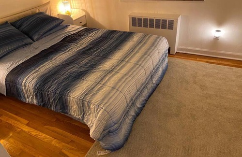 Snyder Square Apartment | Lovely 1 bedroom apartment with free parking