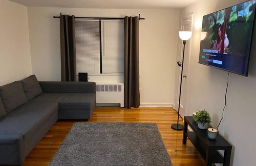Snyder Square Apartment | Lovely 1 bedroom apartment with free parking