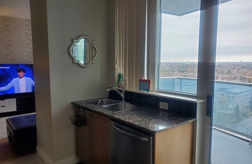 Downtown Mississauga Apartment | Lovely 1 bedroom Condo Downtown Mississauga Square One