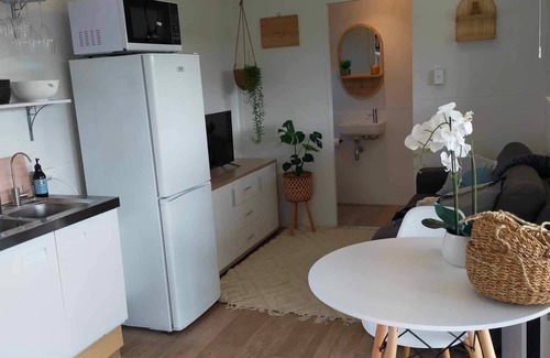 Hakaru Cabin | Lovely 1-bedroom cabin in Hakaru. Take a break and unwind at this peaceful oasis