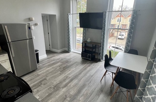 Mount Adams Apartment | Lovely 1 Bedroom Eden Getaway w/Loft
