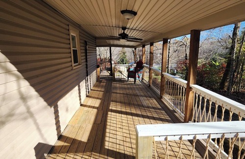 Mammoth Cave House | Lovely 1 bedroom house w/loft at Nolin Lake! Neighborhood boat ramp/lake access.