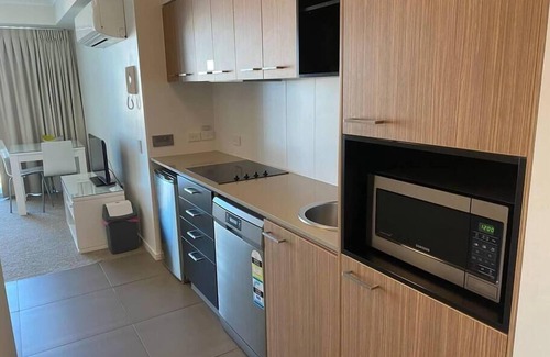 Mackay Apartment | Lovely 1-bedroom in the Heart of Mackay w/Pool