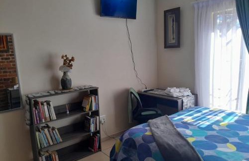 Northcliff House | Lovely 1-bedroom in secure complex with pool