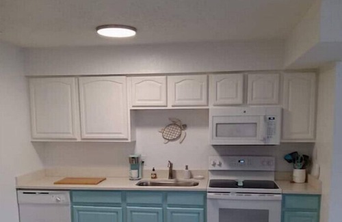 Gulf Breeze House | Lovely 1-bedroom townhouse with free parking