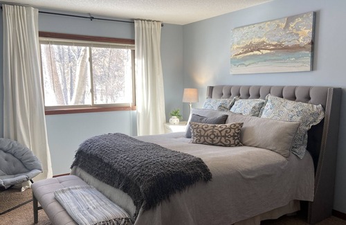 Blaine Apartment | Lovely 1-Bedroom Unit with Kitchenette