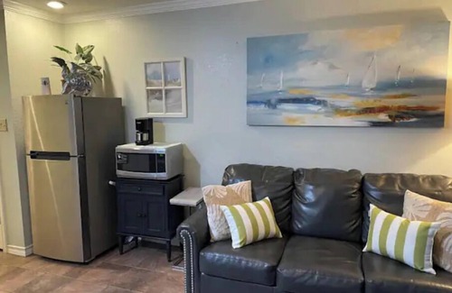 North Beach Condo | Lovely 1-bedroom condo with pool and beach access.
