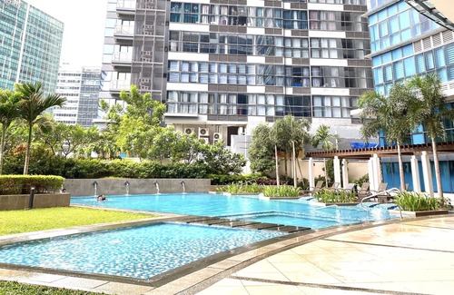 Pinagsama Condo | Lovely 1 Bedroom with City View in the middle of BGC
