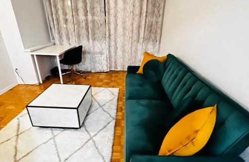 Mount Pleasant West Apartment | Lovely 1bedroom apartment in Midtown Toronto