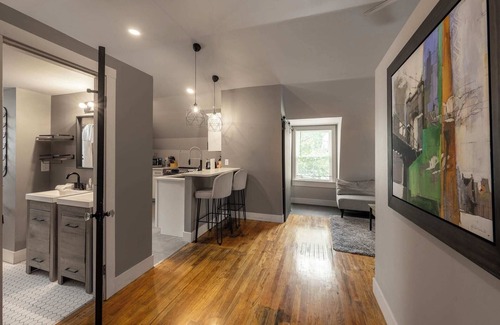 Ludlow Apartment | Lovely 1BR in Historic Ludlow - Behind the Art Shop