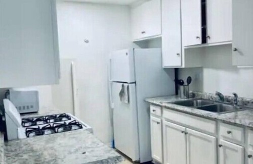 Riverside Apartment | Lovely 2-bdrm furnished Townhome with parking