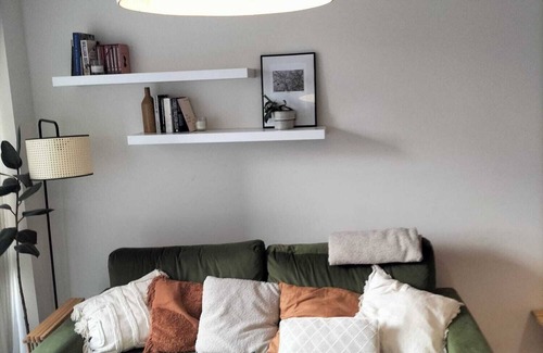 Shacklewell Apartment | Lovely 2 bed, 2 bath apartment in East London