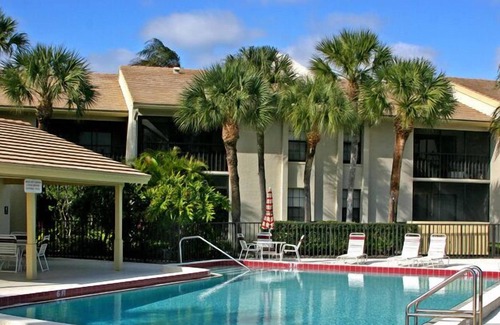 Braden River Condo | Lovely 2 Bed 2 Bathroom Condo in a overlooking a lake and the golf course