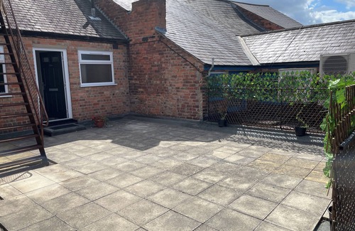 Arnold Apartment | Lovely 2 bed Apartment, Arnold Town centre.