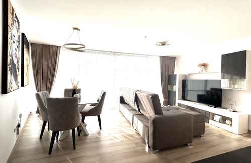 La Carolina Apartment | Lovely 2-Bed Apartment in Quito