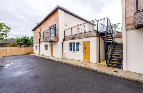 Formby Apartment | Lovely 2 Bed Apartment In Formby Village