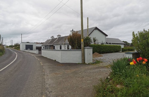 Ballyheigue House | Lovely 2-Bed House in Ballyheigue